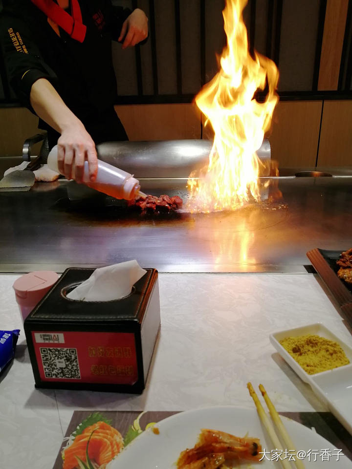 现在饭店里的牛排好多都是合成的_闲聊