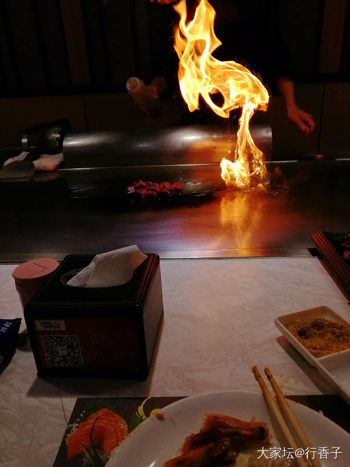 现在饭店里的牛排好多都是合成的_闲聊