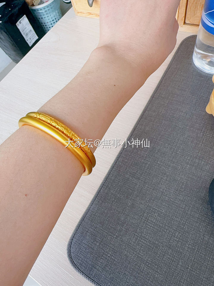 节前最后一天，双镯叠戴_搭配金