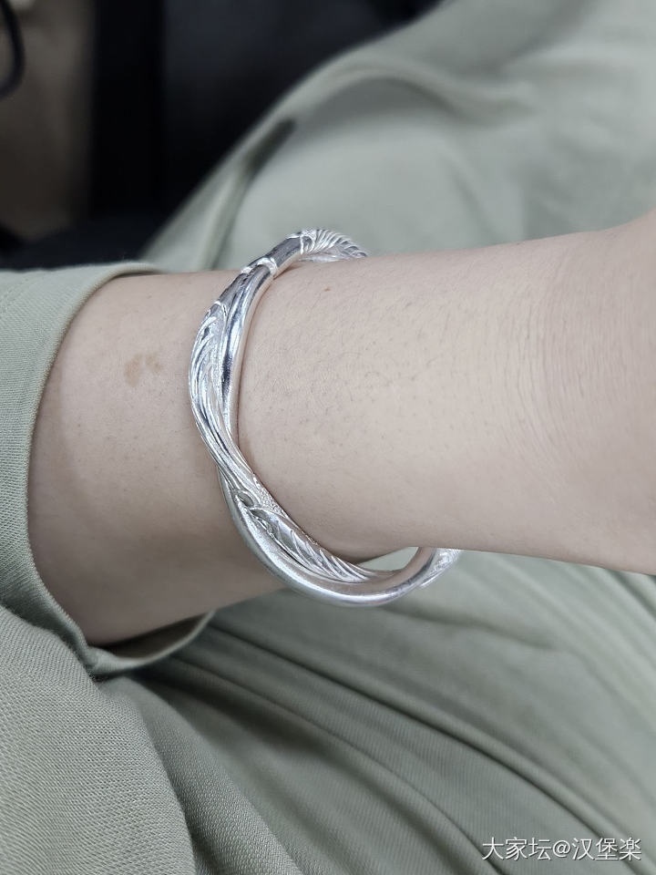 松麻怎么这么美啊！后知后觉！！_手镯银