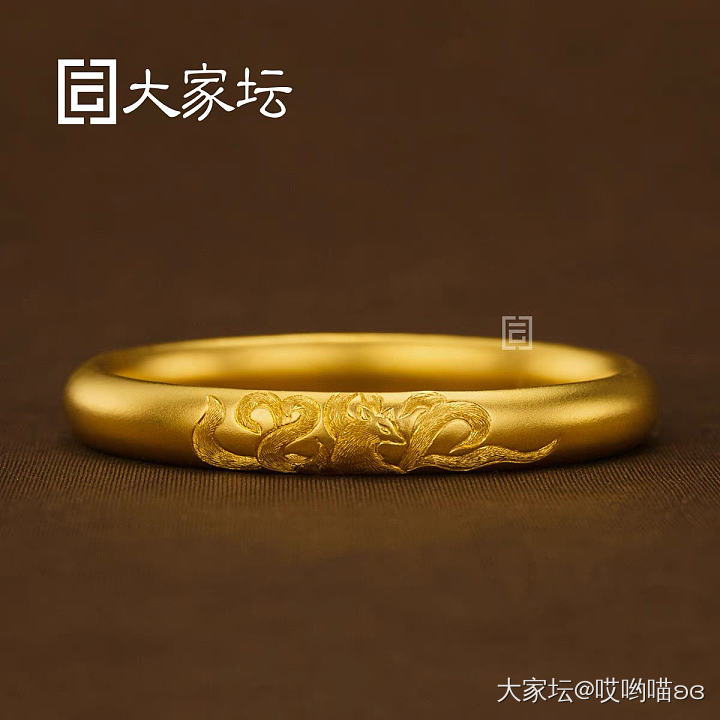姐妹们，这款手镯需要买大一个圈口吗？_手镯