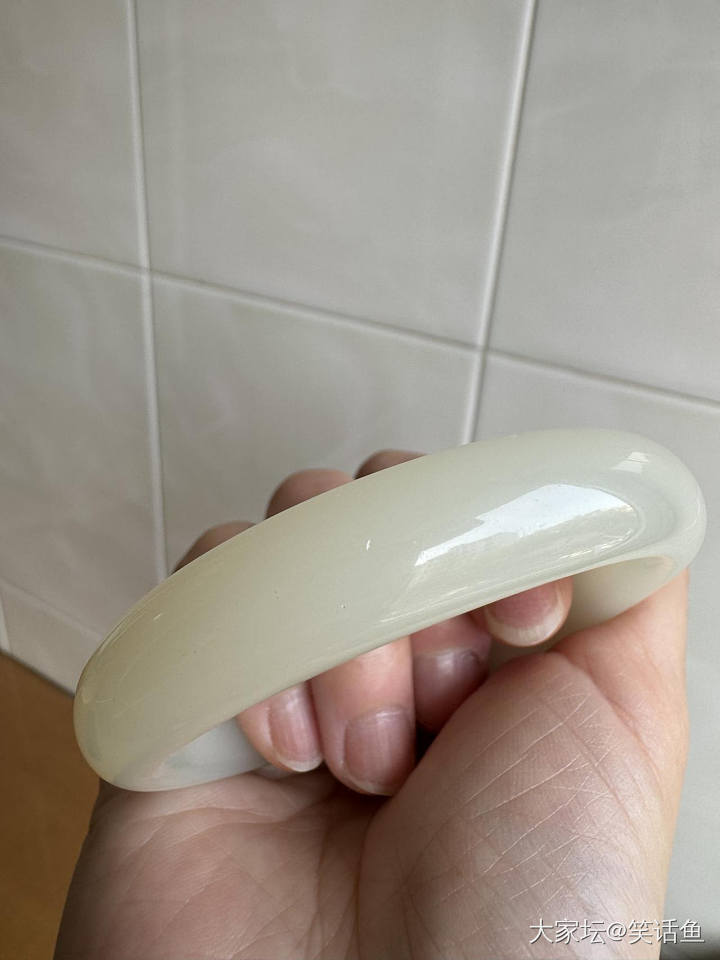 求帮看看这个镯子_和田玉