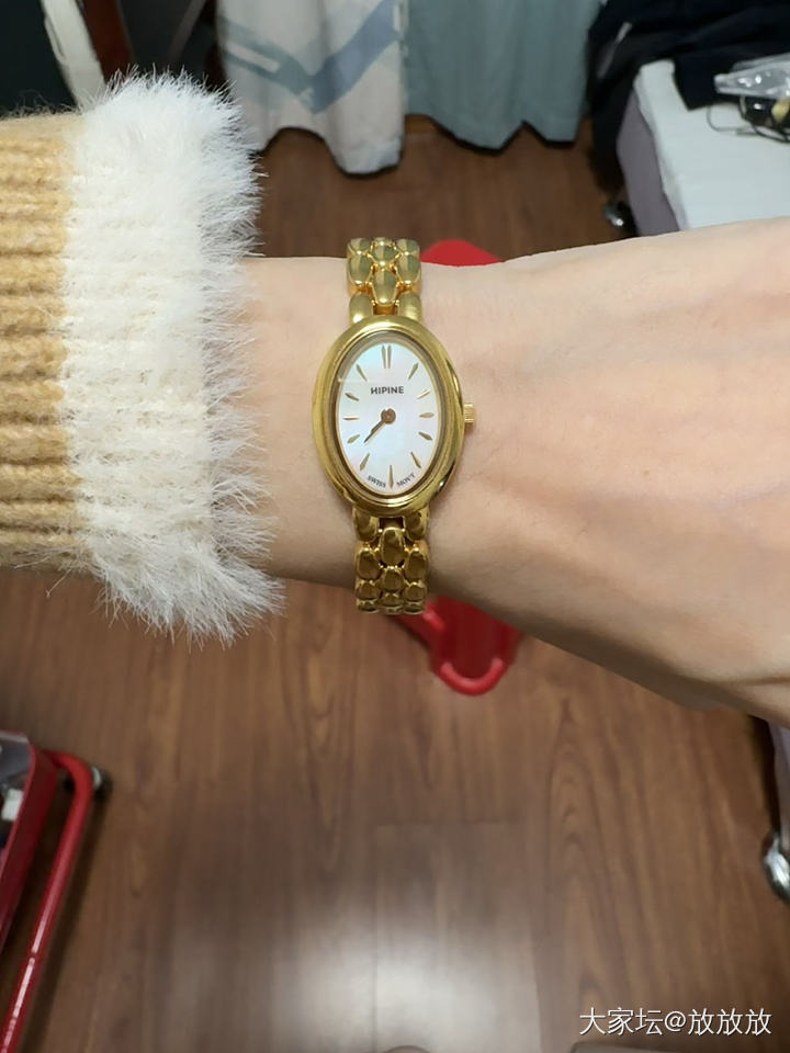 前两天那个方形白表盘的手表拿下了，明天应该会收到。
今天又看中这个可，克价765..._手表