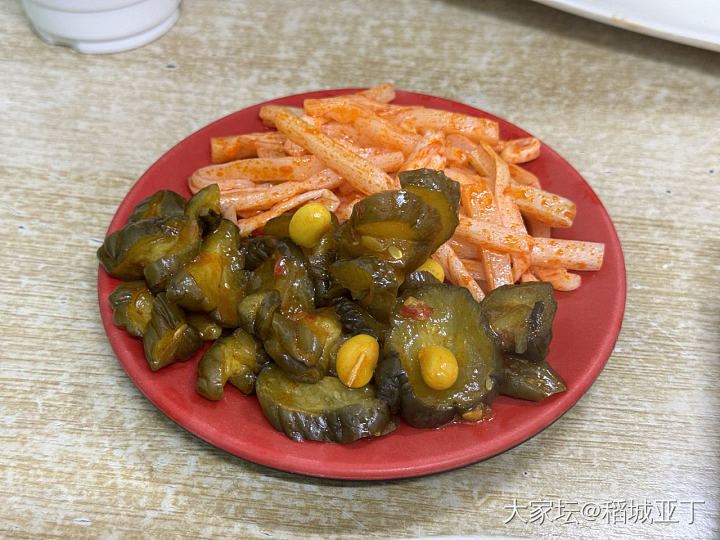 道外清真寺附近不起眼的早餐店，清真风味包子。感觉味道还不错。_美食生活