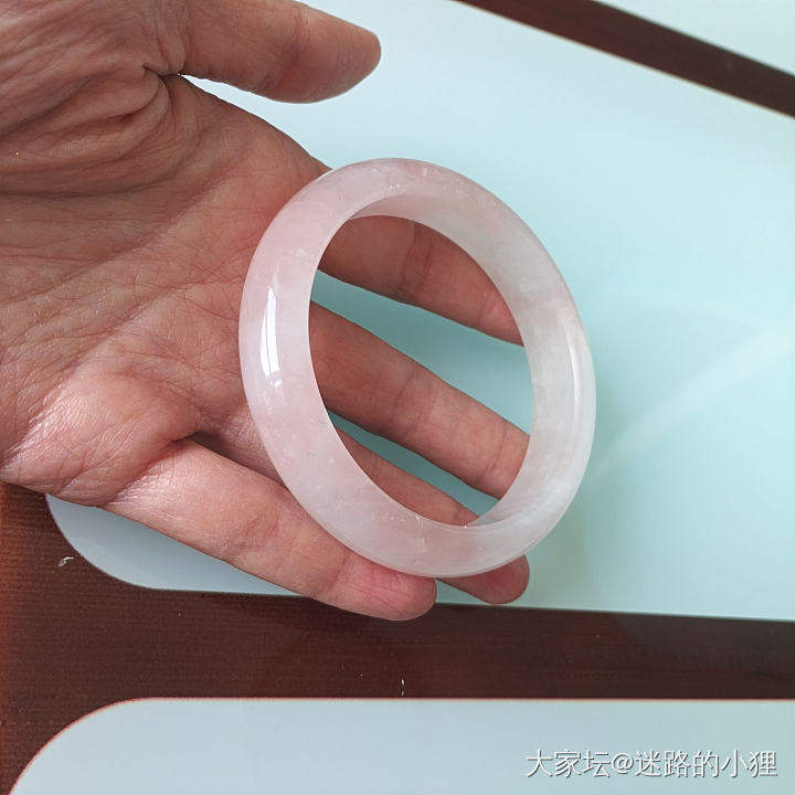 天然粉水晶镯子_首饰