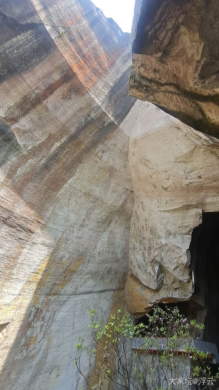 千年石板仓，玻璃水航道一票难求_旅游
