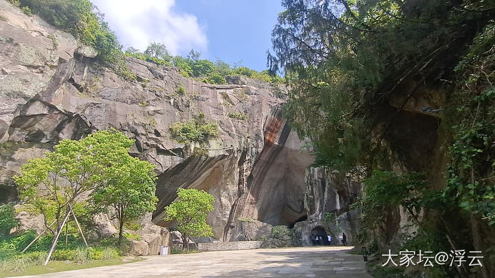 千年石板仓，玻璃水航道一票难求_旅游