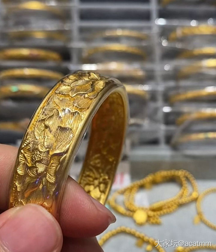 最近疯狂爱上了黄金镯子_金
