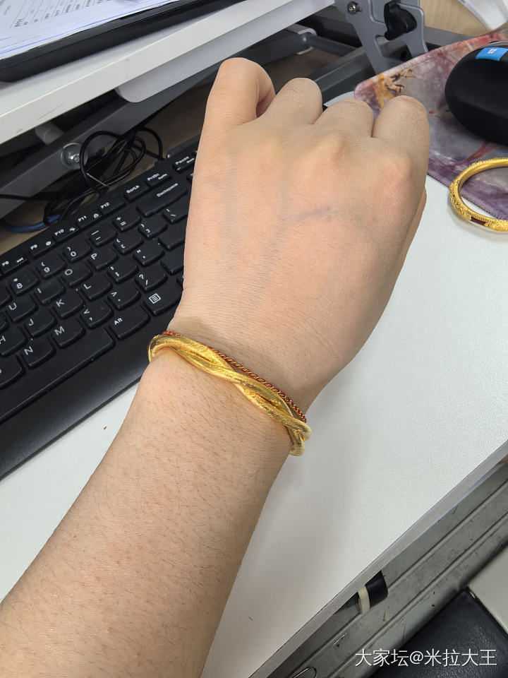 近期最爱的三小只_手镯金