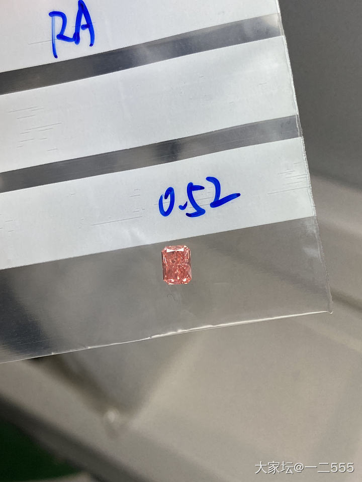 培育粉钻55分左右，1686任选一粒，CVD浓彩粉_彩色宝石