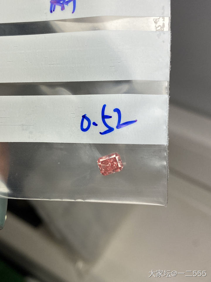 培育粉钻55分左右，1686任选一粒，CVD浓彩粉_彩色宝石