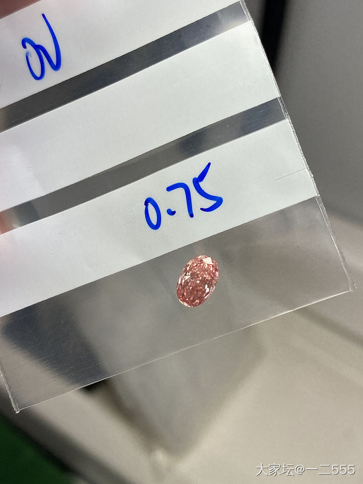 培育粉钻55分左右，1686任选一粒，CVD浓彩粉_彩色宝石