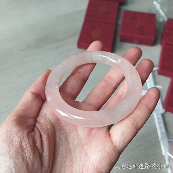 粉水晶镯子_首饰