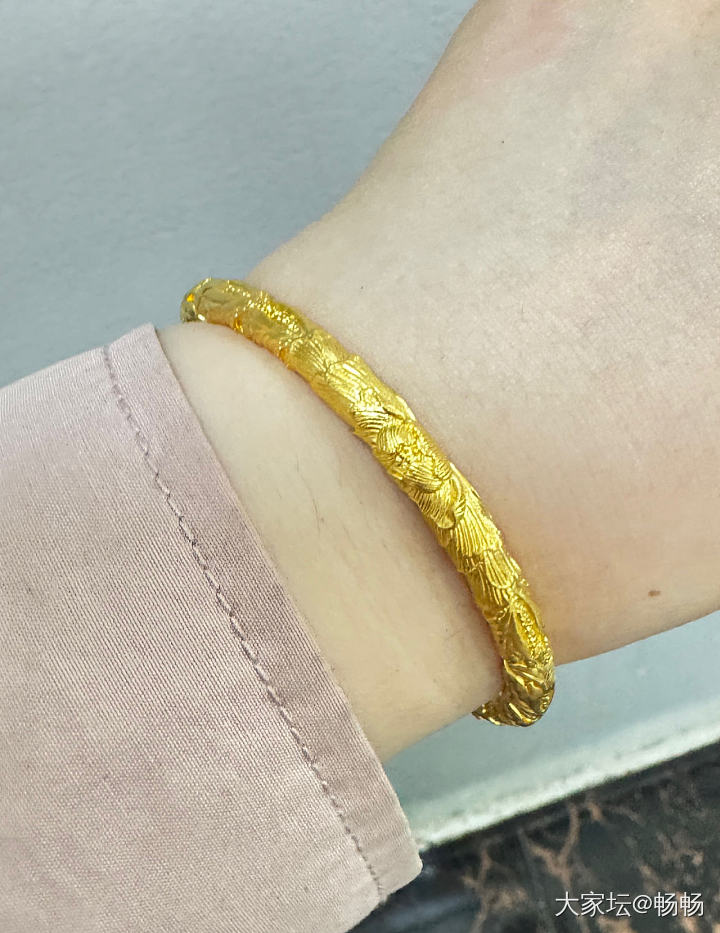 给妈妈的母亲节礼物，她不收，还数落我我乱花钱🥹
    那我试试是不是美丽的刑具...