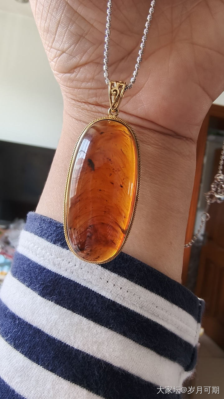 今天浦东珠宝展淘到的蜜蜡_琥珀蜜蜡