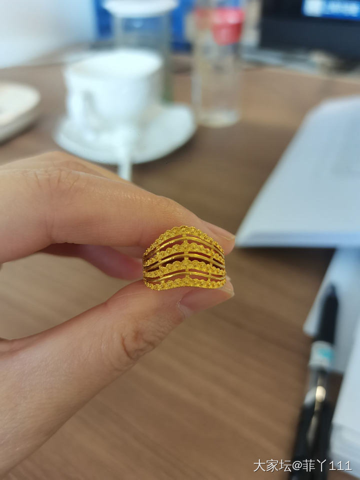好看么？想送去校长家，又有一点点犹豫。。。_戒指金