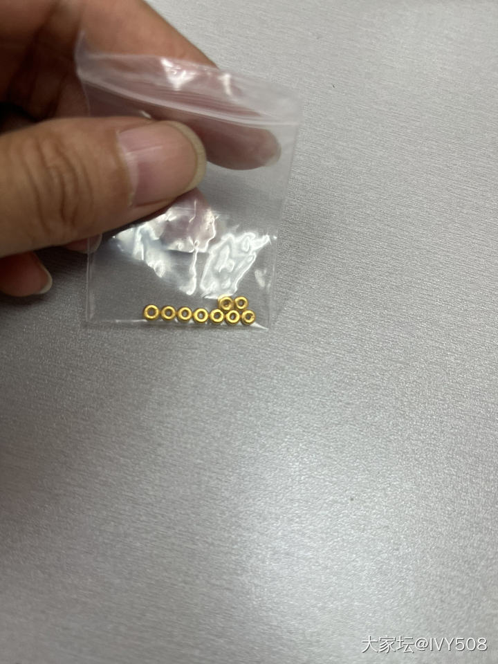 把刚收到的10个小金珠，压成盘缠。解压_金