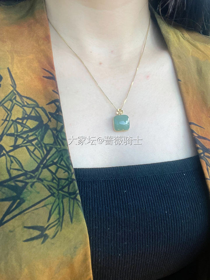 碧玉粉青方糖的搭配_吊坠和田玉