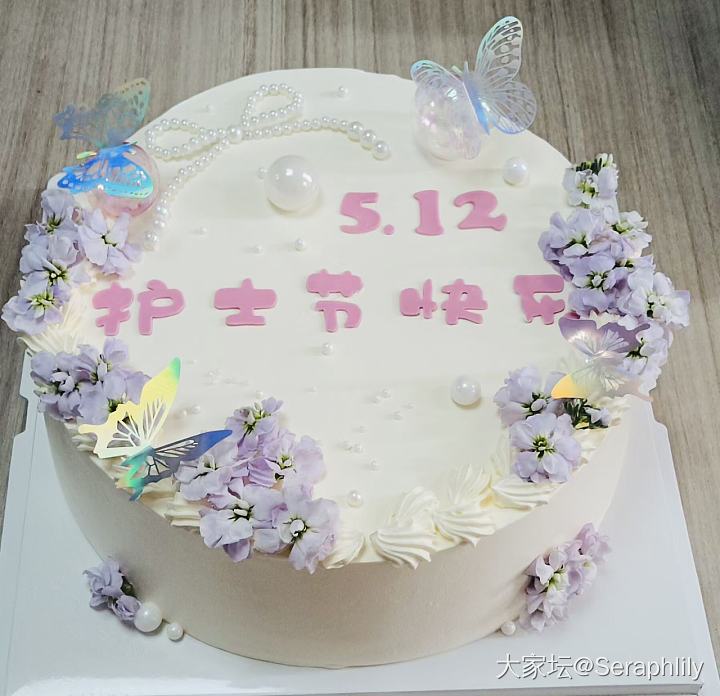 坛里的白衣天使们，节日快乐哇_节日