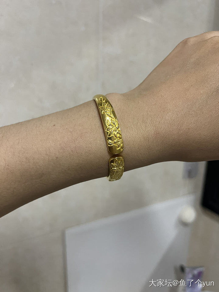 挂树上的镯子_金