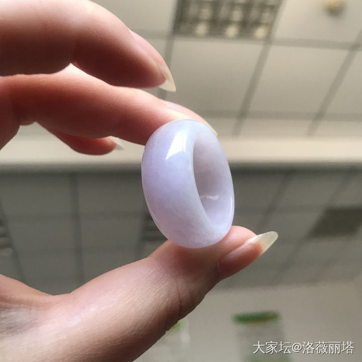帮我看看这个平安扣值多少钱？_翡翠