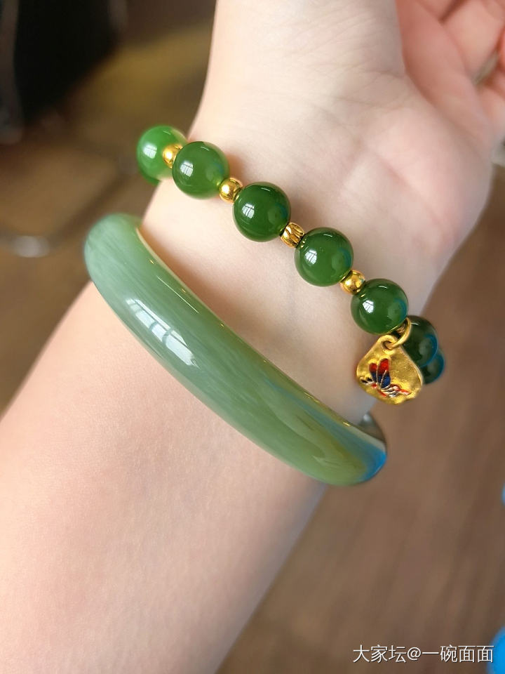 猫眼碧玉小镯镯_手镯和田玉