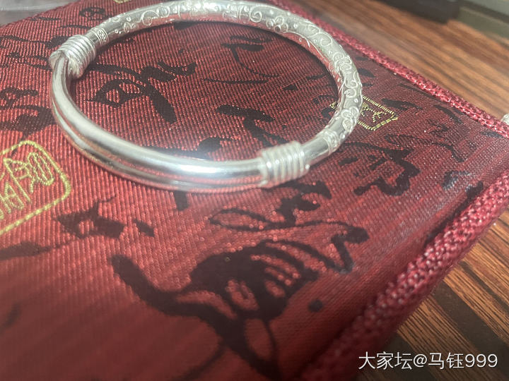 出四只银镯，楼下分解_银