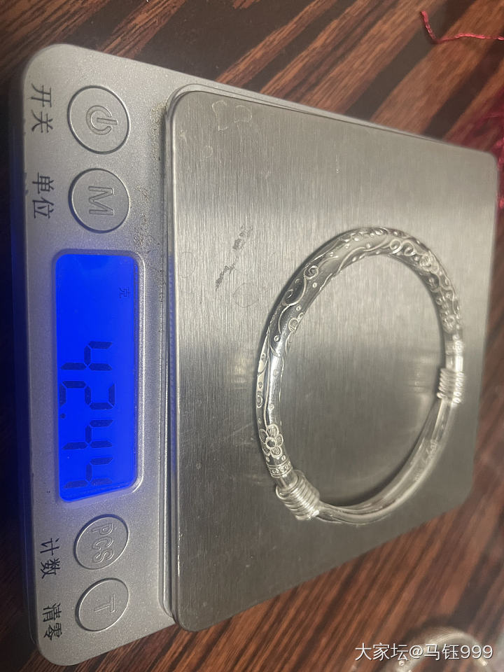 出四只银镯，楼下分解_银