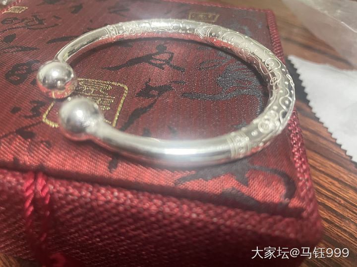 出四只银镯，楼下分解_银