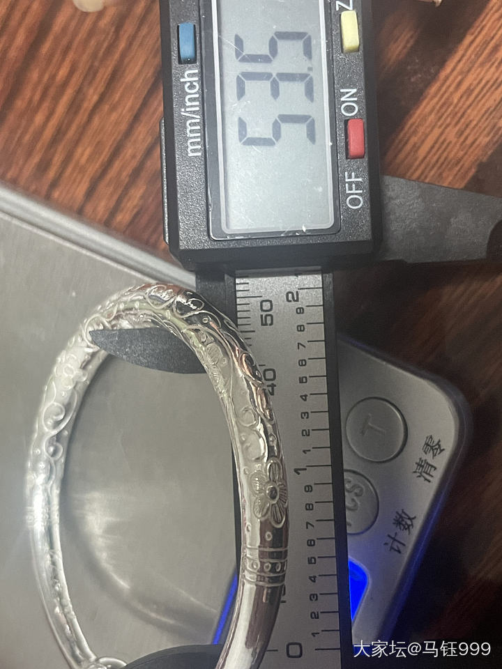 出四只银镯，楼下分解_银