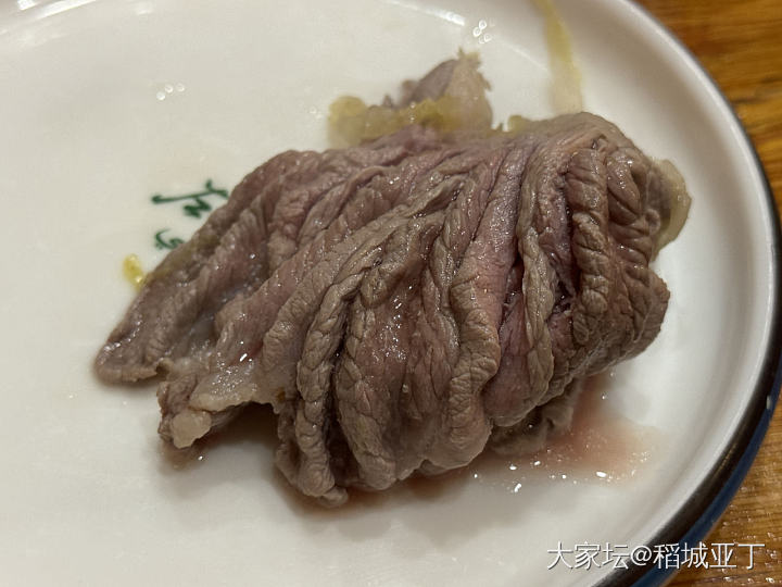 左记火锅据说是哈尔滨铜火锅天花板，今天和朋友去吃了，两人消费234元。_美食生活