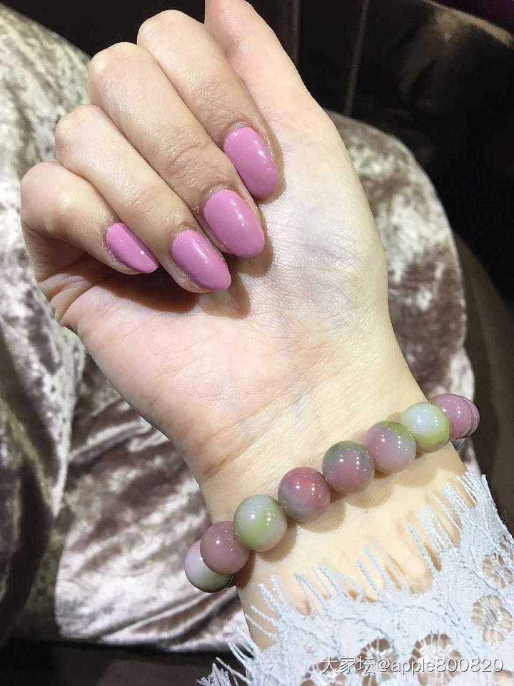 十年前的俩手串
那时候还不知道买金_木