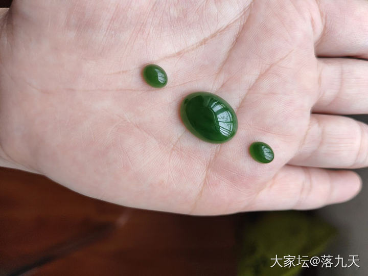 碧玉一套出_和田玉