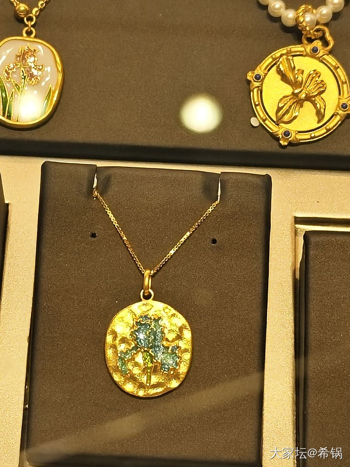 今天去莱绅通灵的柜台试戴一波_金