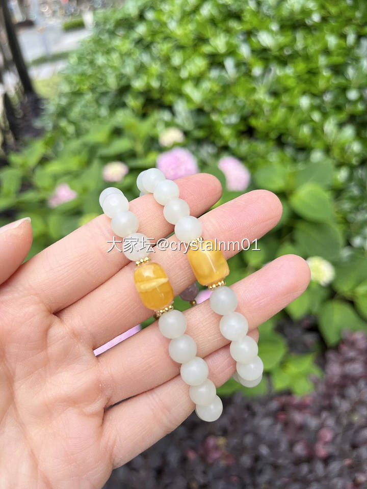 出金绞白蜜桶珠和田玉手串_琥珀蜜蜡
