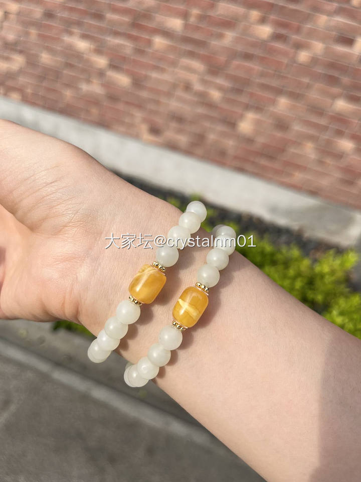 出金绞白蜜桶珠和田玉手串_琥珀蜜蜡