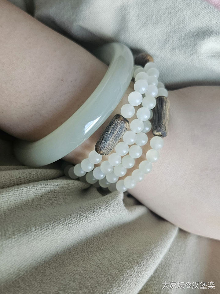 水水的和田玉也好看呢_和田玉