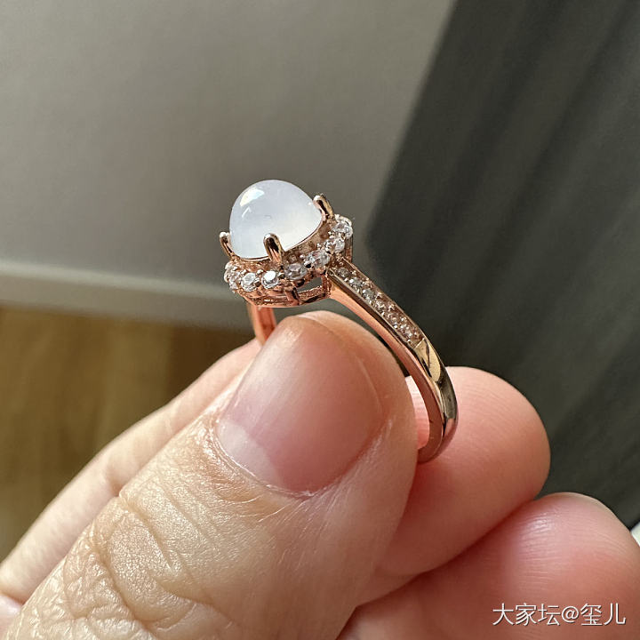 出坑，翡翠小件就剩这些啦，便宜出_翡翠