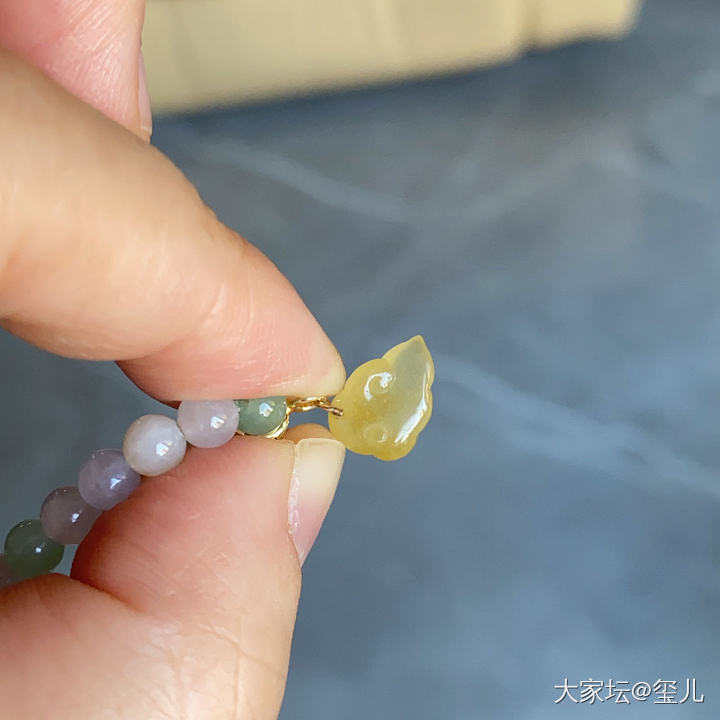 出坑，翡翠小件就剩这些啦，便宜出_翡翠