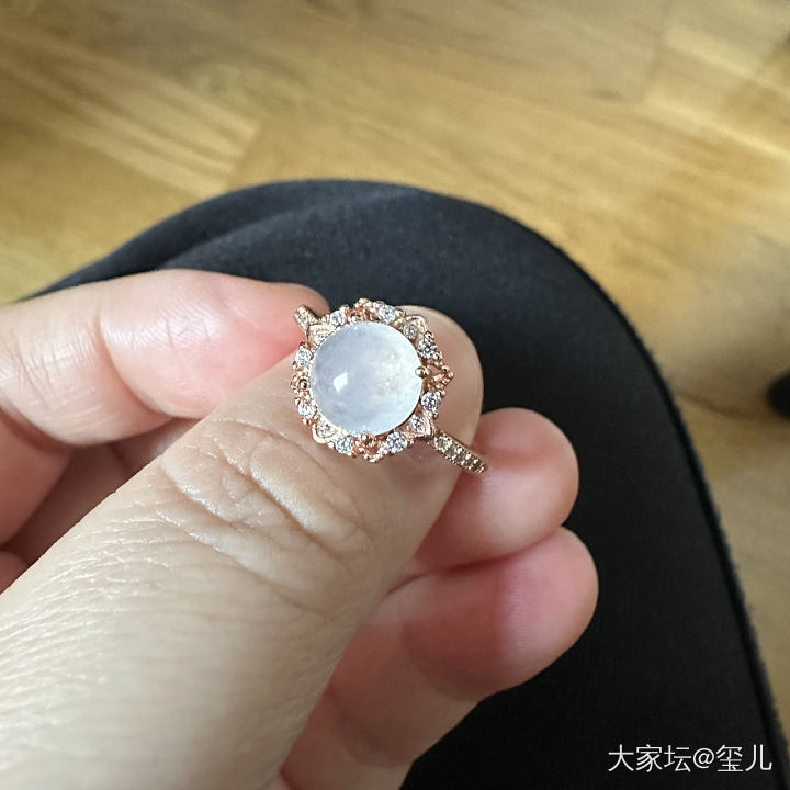 出坑，翡翠小件就剩这些啦，便宜出_翡翠