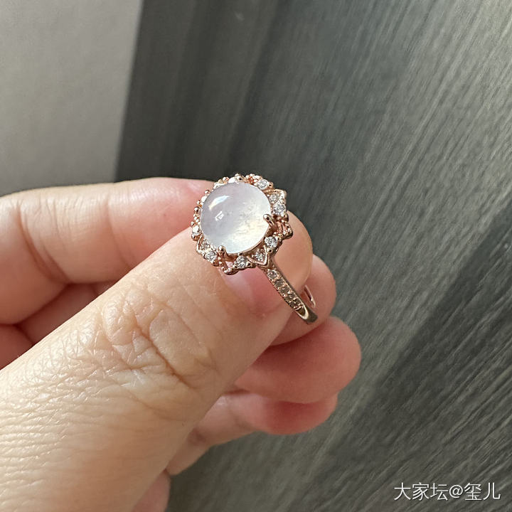 出坑，翡翠小件就剩这些啦，便宜出_翡翠