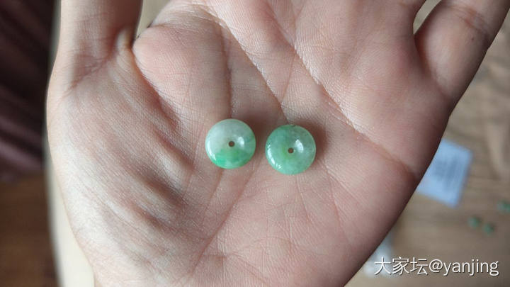天然缅甸A货翡翠绿扣子_翡翠