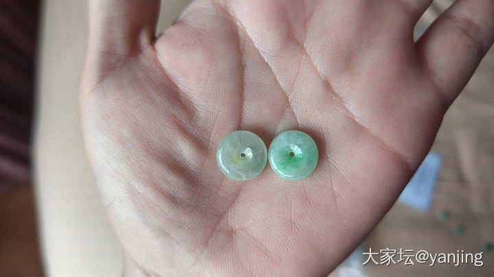 天然缅甸A货翡翠绿扣子_翡翠