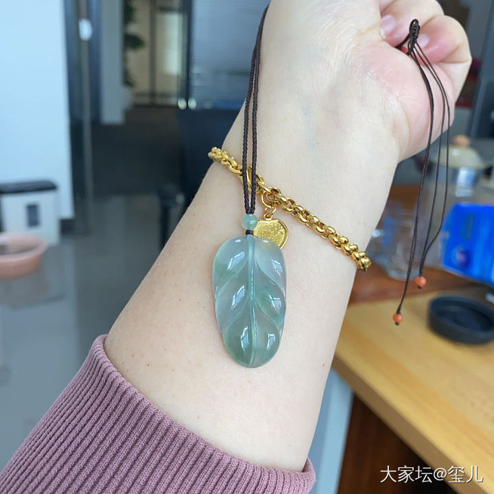 出坑，翡翠小件就剩这些啦，便宜出_翡翠