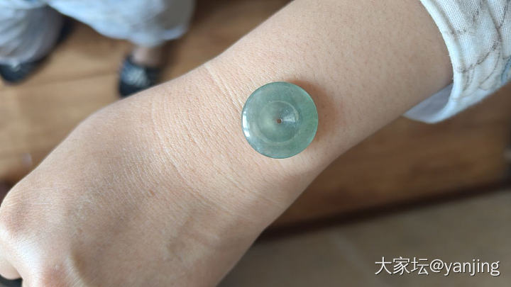天然缅甸A货翡翠绿扣子_翡翠