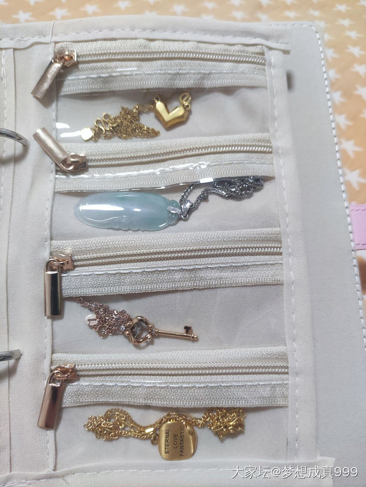 书中自有黄金屋，书中自有颜如玉，在这一刻具象化了😂_金
