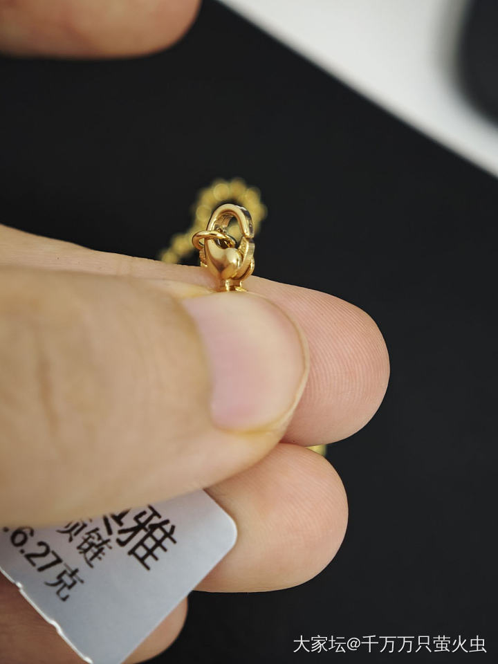 维恩典雅这种18k的扣头扣不紧还是歪的_K金