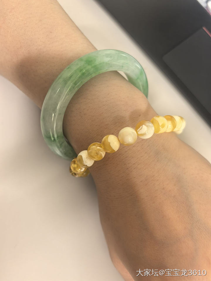 金绞蜜还是好看的！_珠串琥珀蜜蜡
