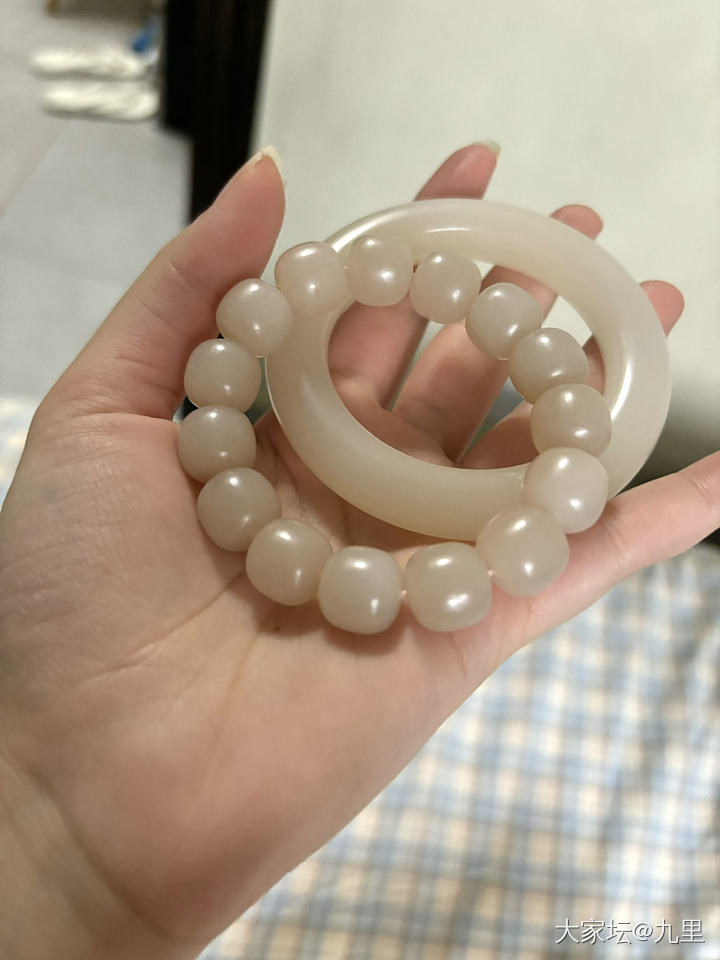 藕粉手串留不留_和田玉