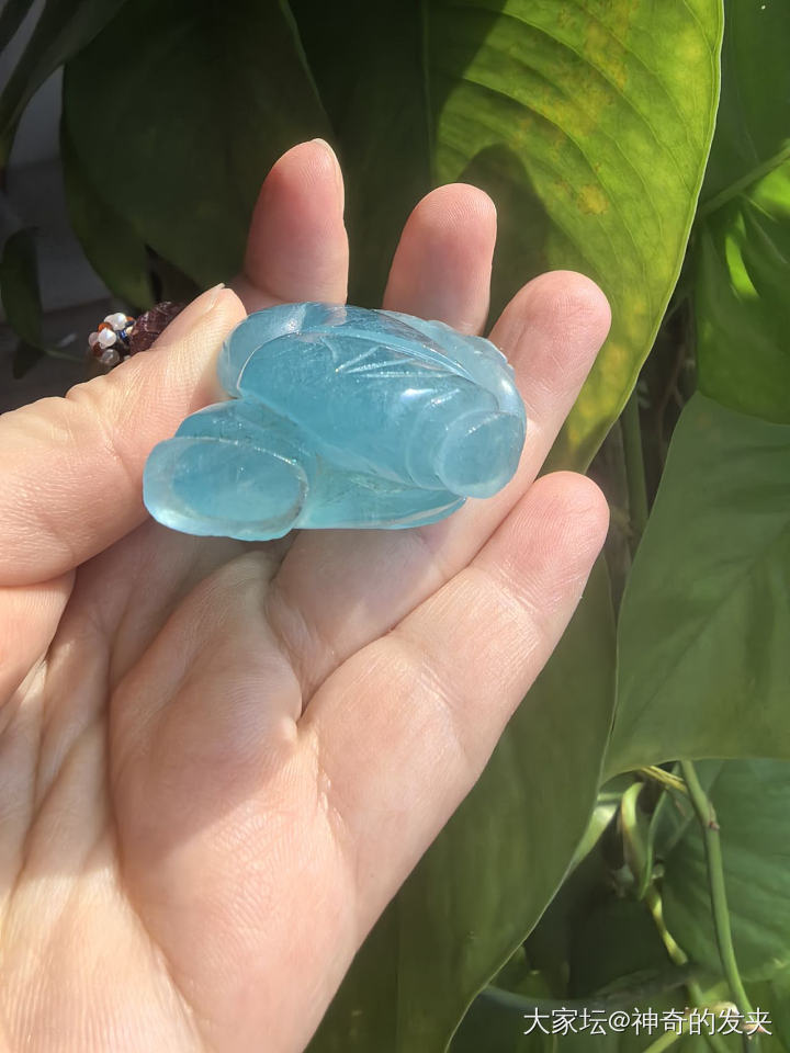 海蓝宝把件_有机宝石